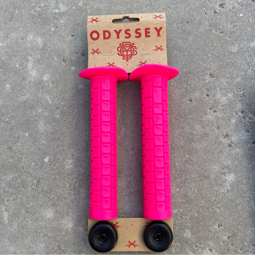 ODYSSEY BMX  KEYBOARD GRIPS PINK SCOOTER ODI BMX BIKES GRIPS SUNDAY BMX BIKES